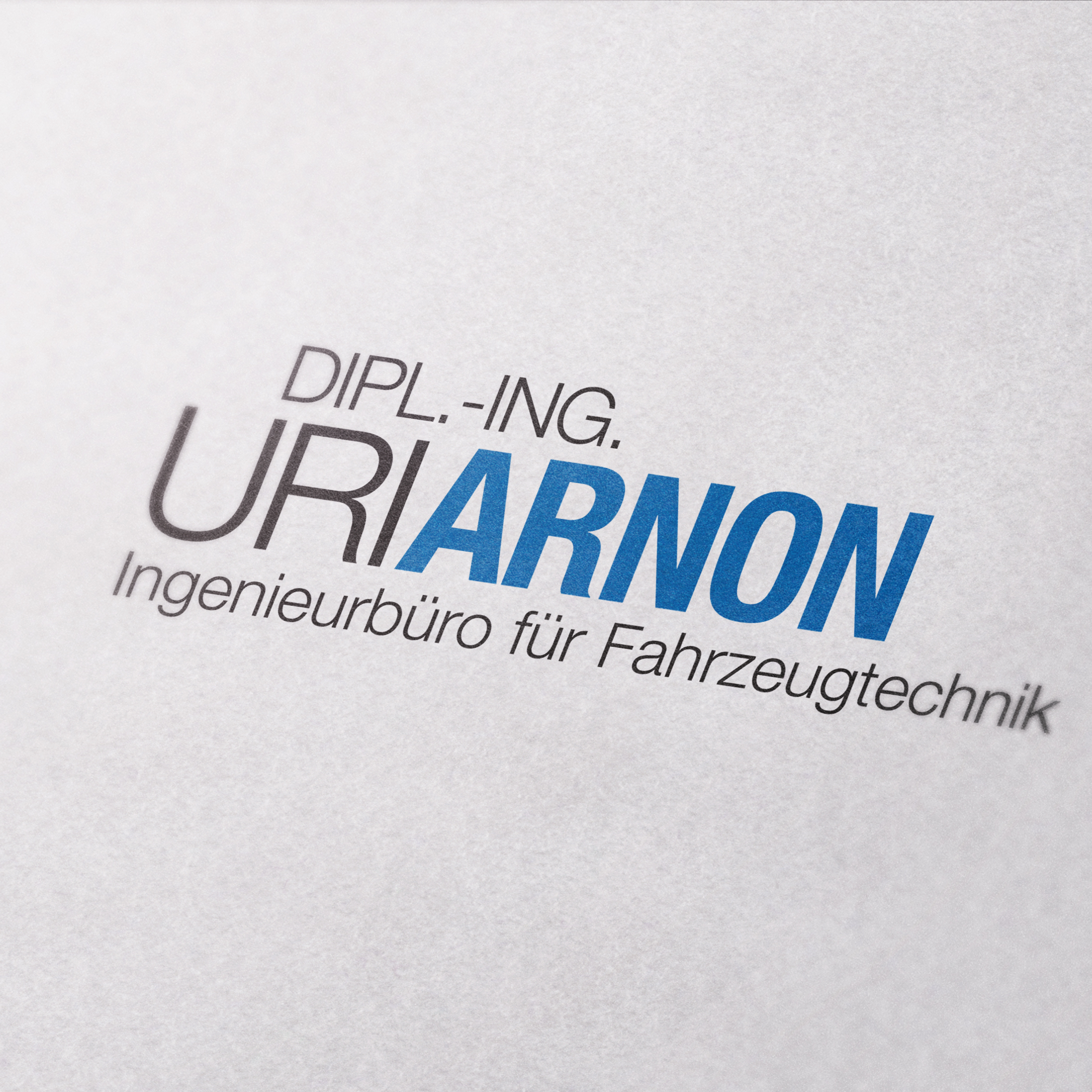 Logo-Entwicklung: KFZ-Sachverständigenbüro Uri Arnon